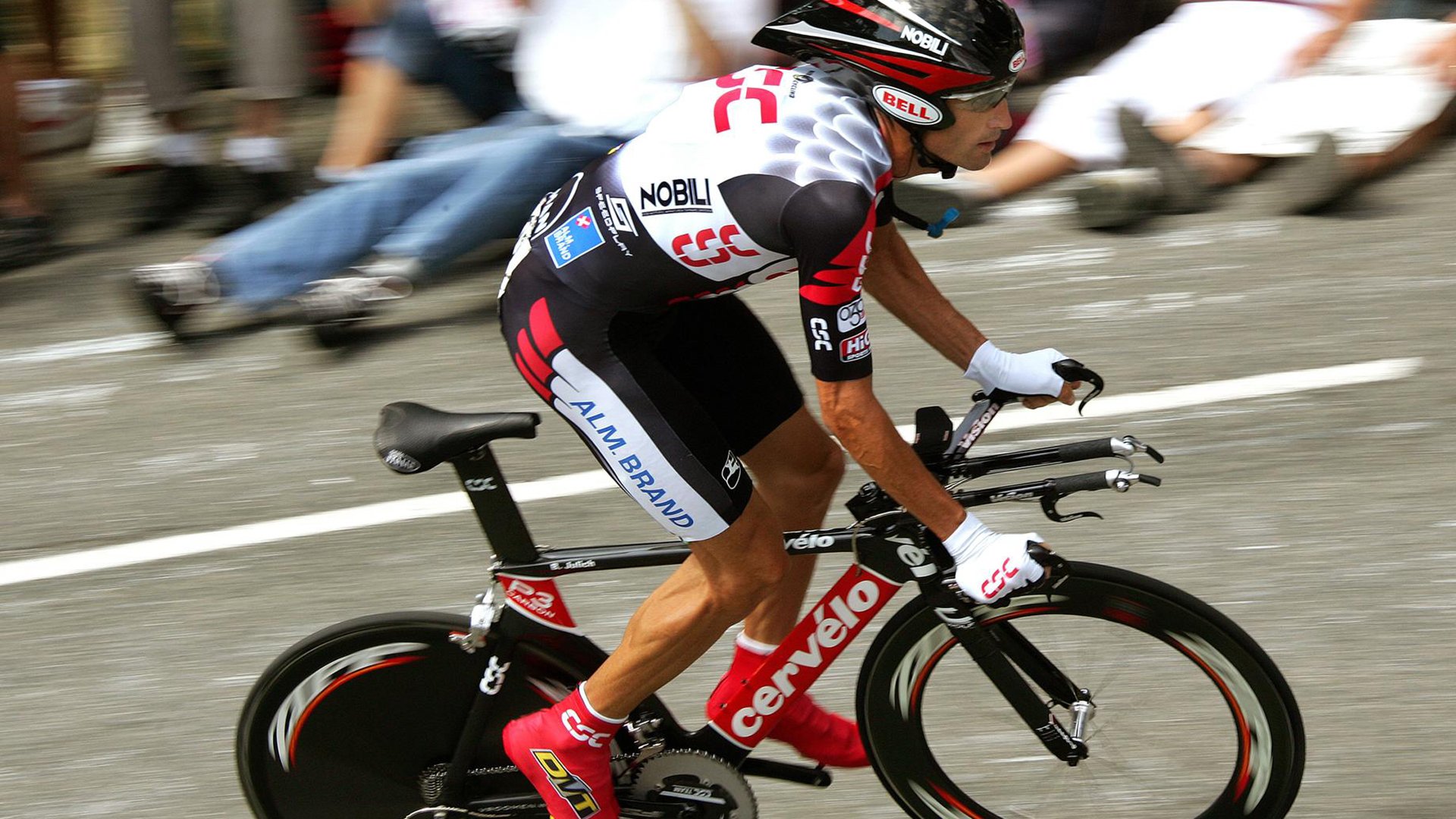 巴西马术协会与英国马术协会签署合作协议，共同举办国际马术赛事。